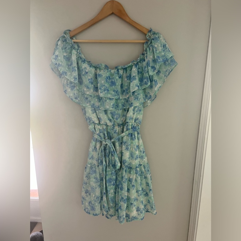 Love Colette-size L blue and green floral off the shoulder mini dress with tie.